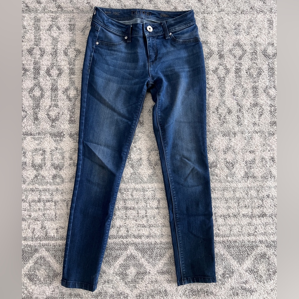 DL1961 denim jeans size 26. Emma Legging in Bloom